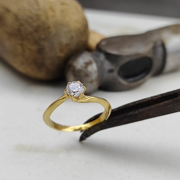 Engagement ring. 14K Yellow gold ring with 0.43ct' Lab-Created diamond. - Picture 5 of 17